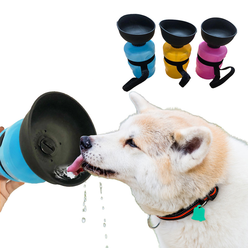 Botella de agua portátil para perro